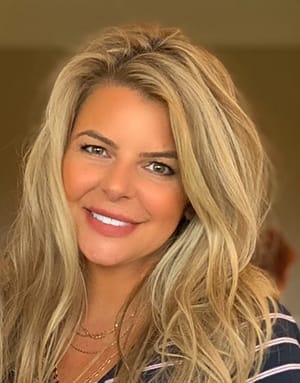 Mia allen headshot