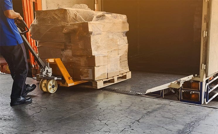 How Many Pallets Should You Pack on a Truck?
