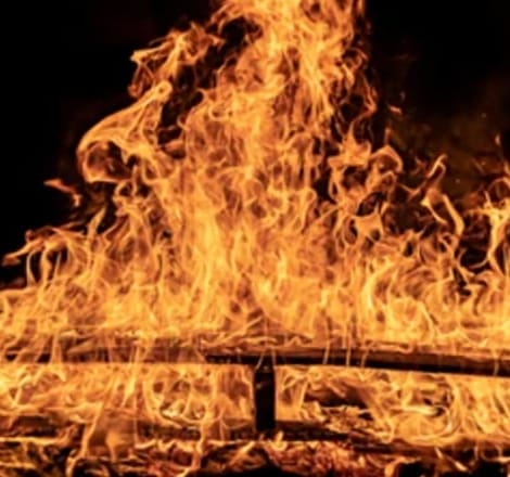 burning a wooden pallet