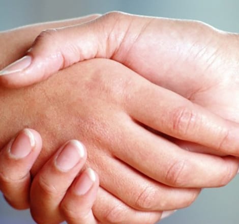 rose pallet employee shaking hands with customer